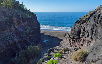 How to find a beach with beautiful glass