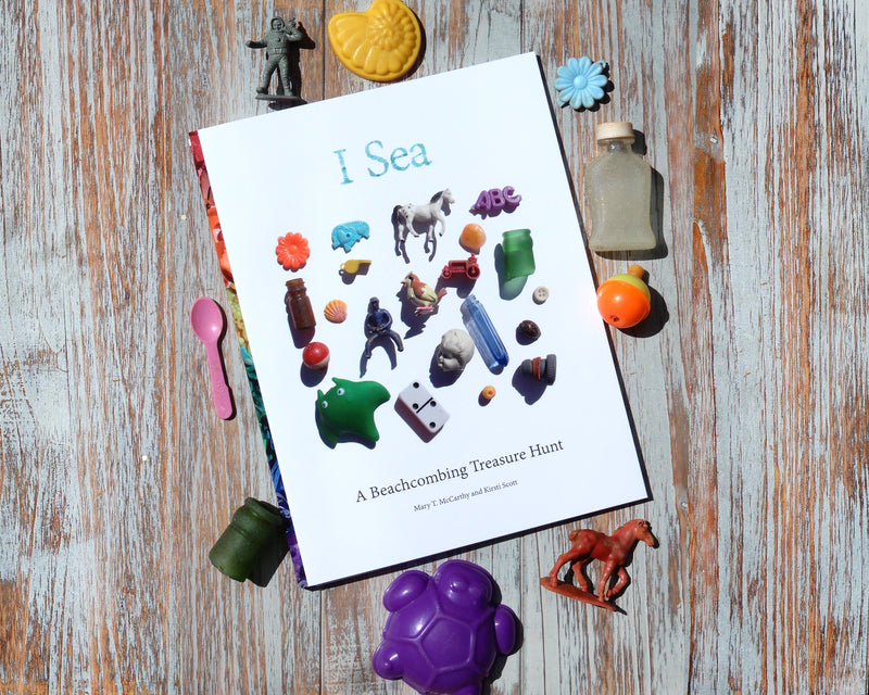 I Sea: A Beachcombing Treasure Hunt Book